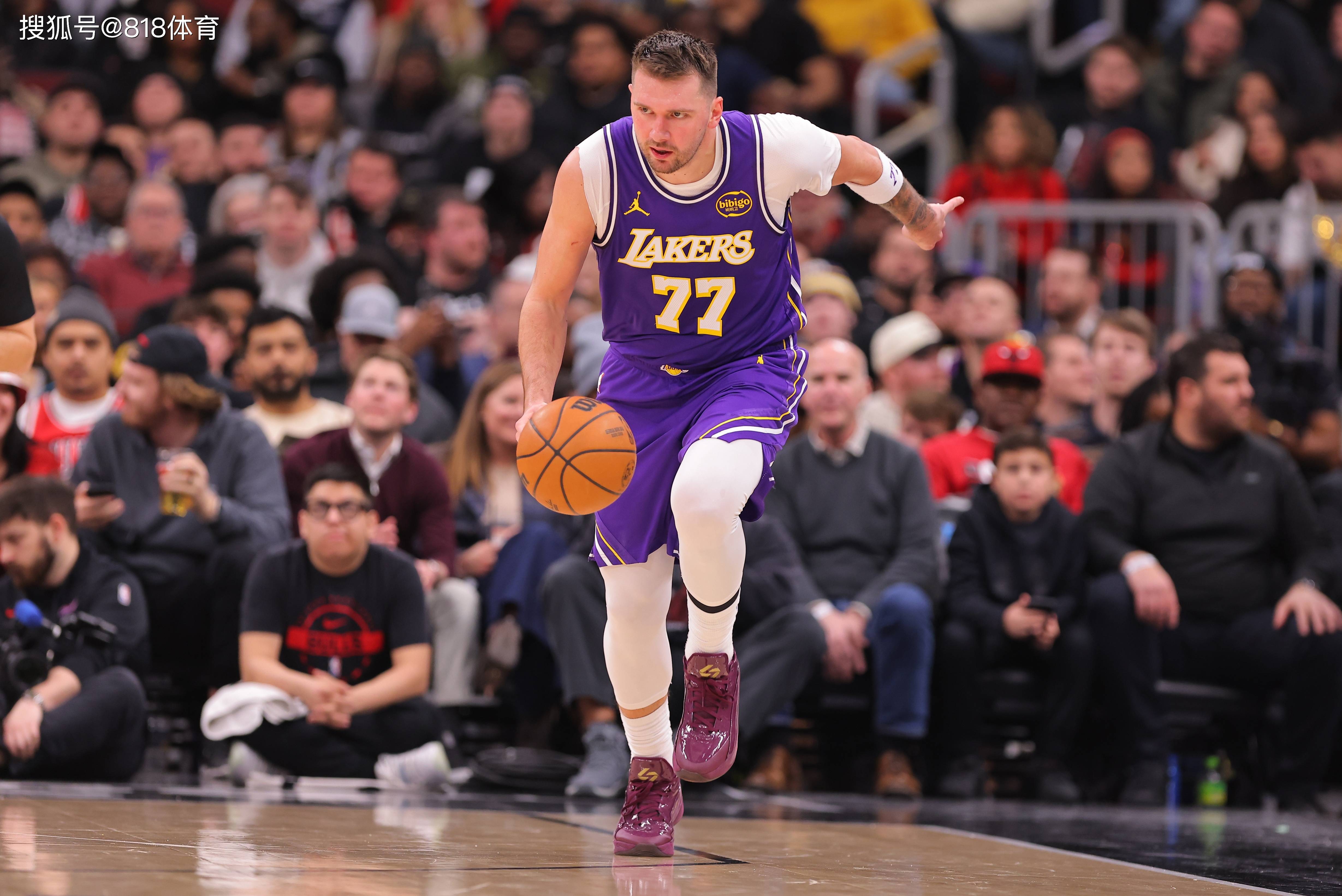 开云体育-包含东契奇回归赛场，连败首场状态亮眼，篮网观众沸腾！的词条